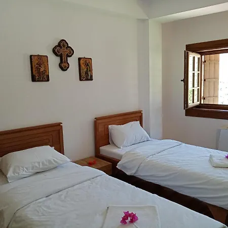Guest Mansion, гостински палат Aparthotel