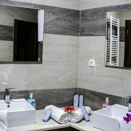 Guest Mansion, гостински палат Aparthotel