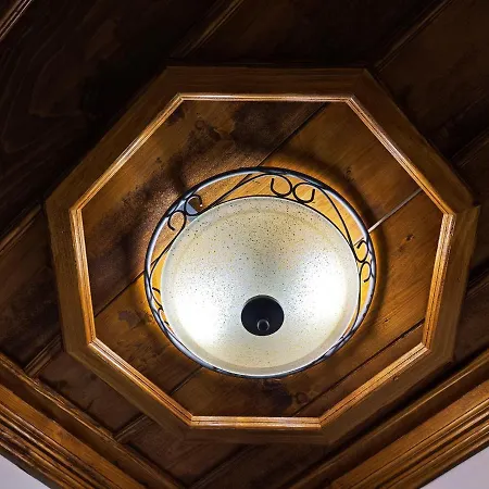Aparthotel Guest Mansion, гостински палат