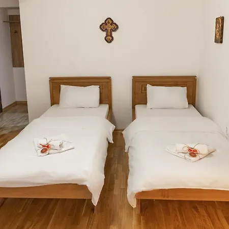 Aparthotel Guest Mansion, гостински палат