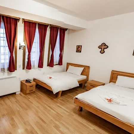 Aparthotel Guest Mansion, гостински палат *