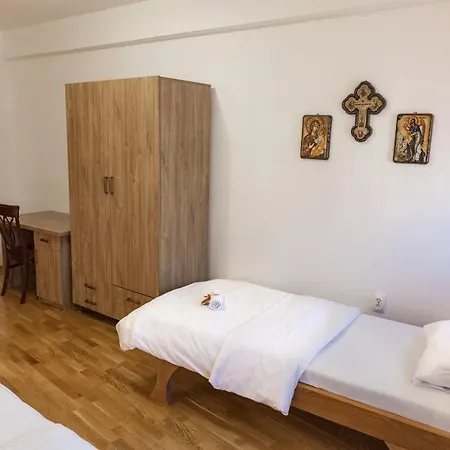 Aparthotel Guest Mansion, гостински палат